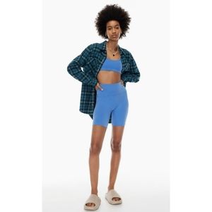Aritzia TnaChill Atmosphere hi-rise 7" short in two colors